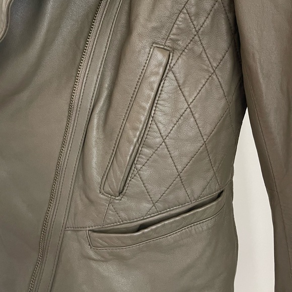 Ann Taylor Leather Bomber Jacket in Green, Size: Small - Picture 3 of 7